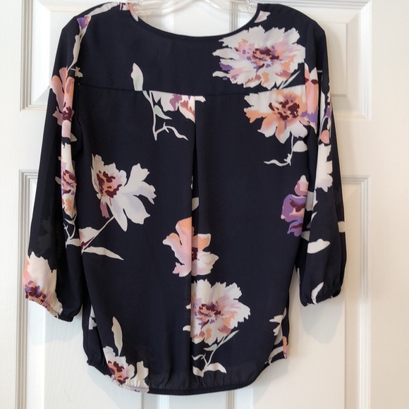 Floral blouse - Picture 2 of 3